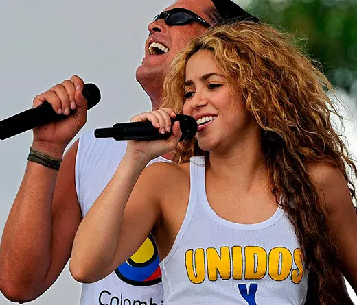 Carlos Vives celebra el cumpleaos de Shakira con su nuevo lanzamiento